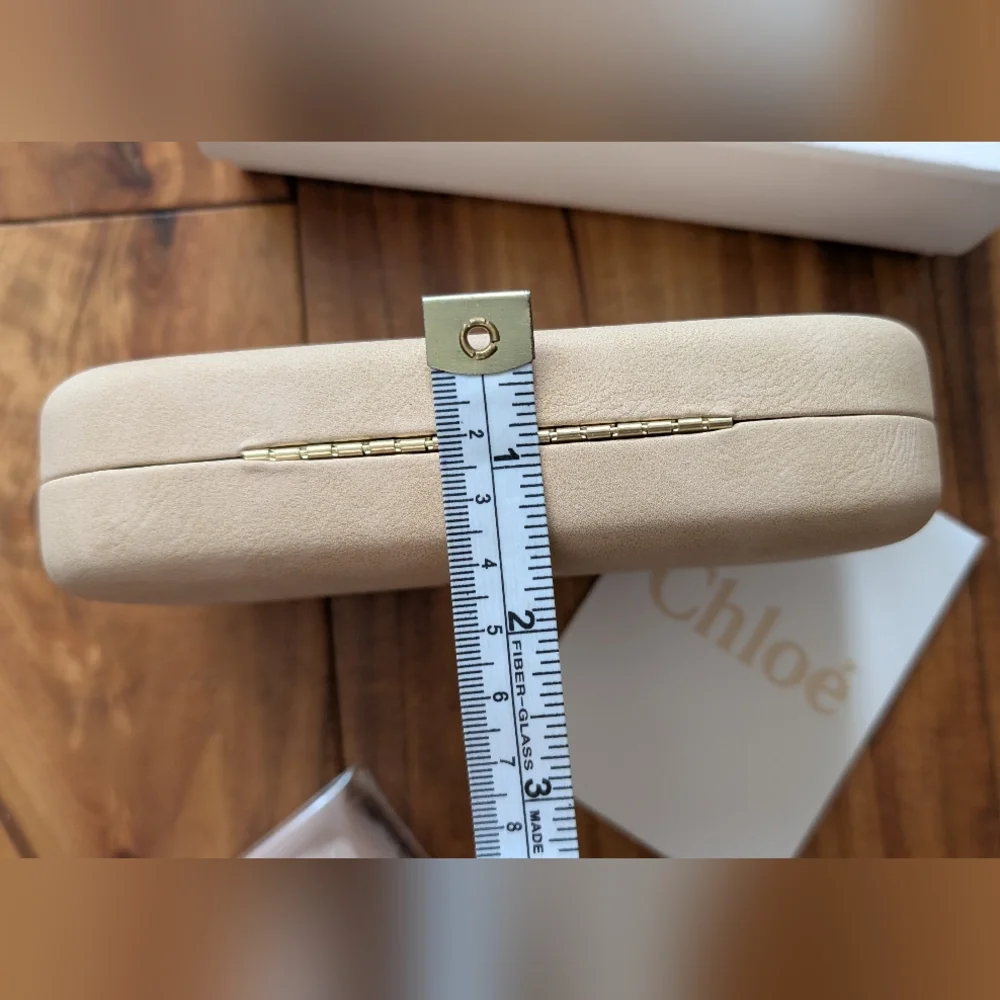 Chloe Glass Case Logo Lens Cloth Logo Box + Certification Card New ❤️